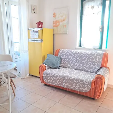 Apartment Cute Whit Balcony Minturno